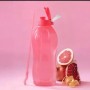 Эко-бутылка 2л Tupperware красная с трубочкой