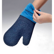 Силиконовая варежка-прихватка синяя Tupperware