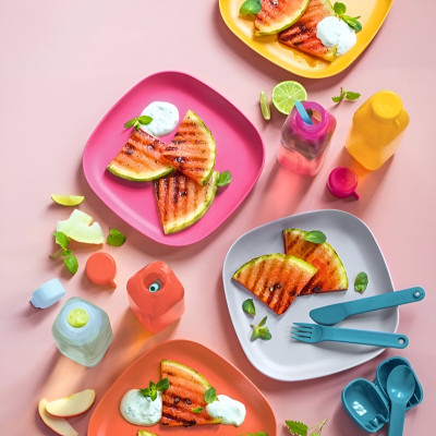 Набор квадратных тарелок 4шт Tupperware Набор квадратных тарелок 4шт Tupperware